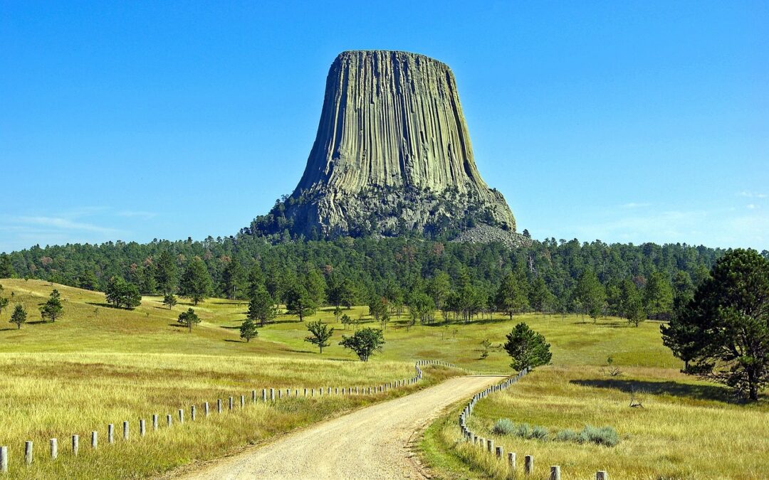 Find Your Perfect Stay: Best Hotels Near Devils Tower WY